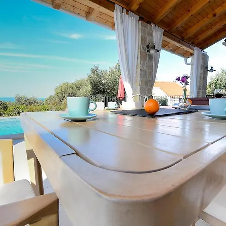 Island Villa Adriana With Heated Pool And Sauna Lun  Exterior photo
