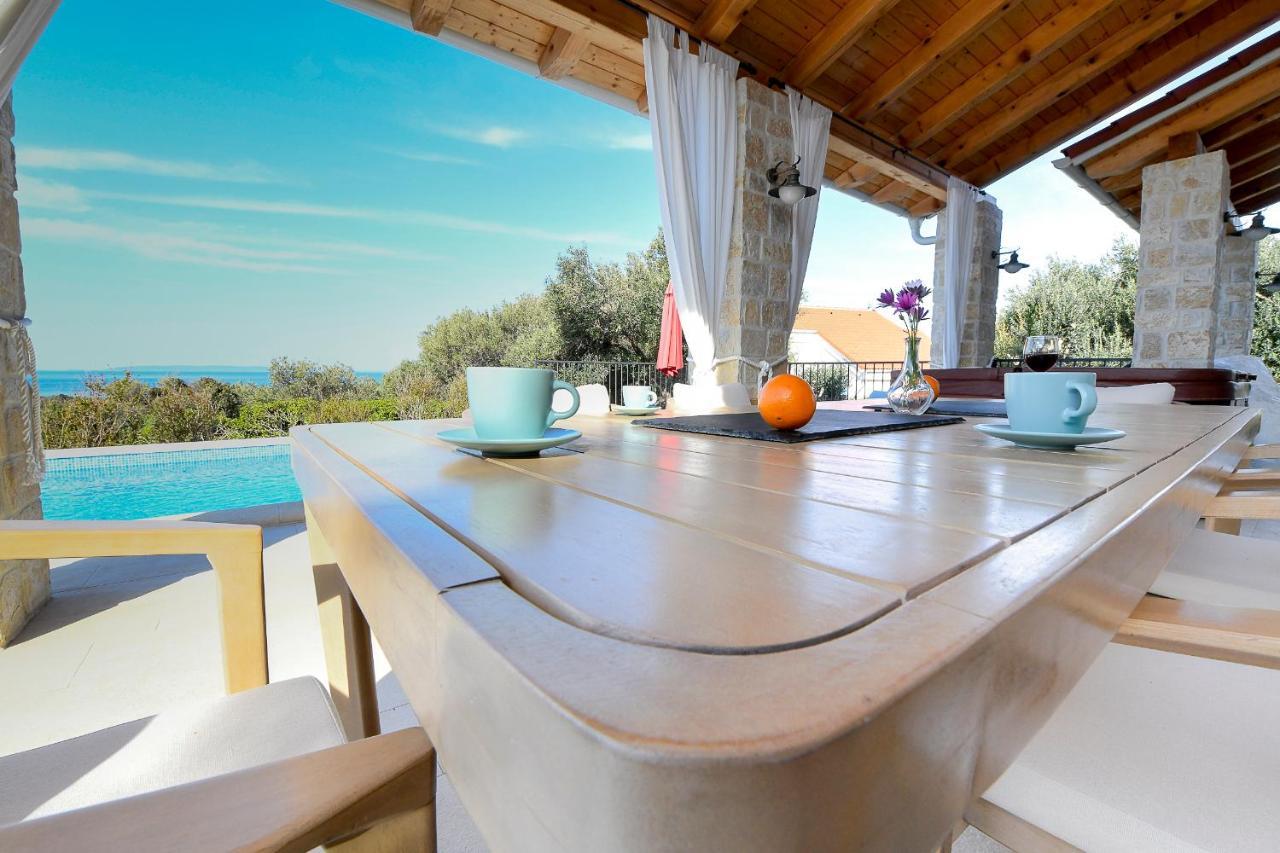 Island Adriana With Heated Pool And Sauna Villa